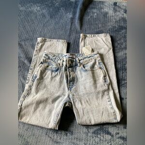 Zara brand, size 4, light wash, cute and comfortable jeans, dress up or down